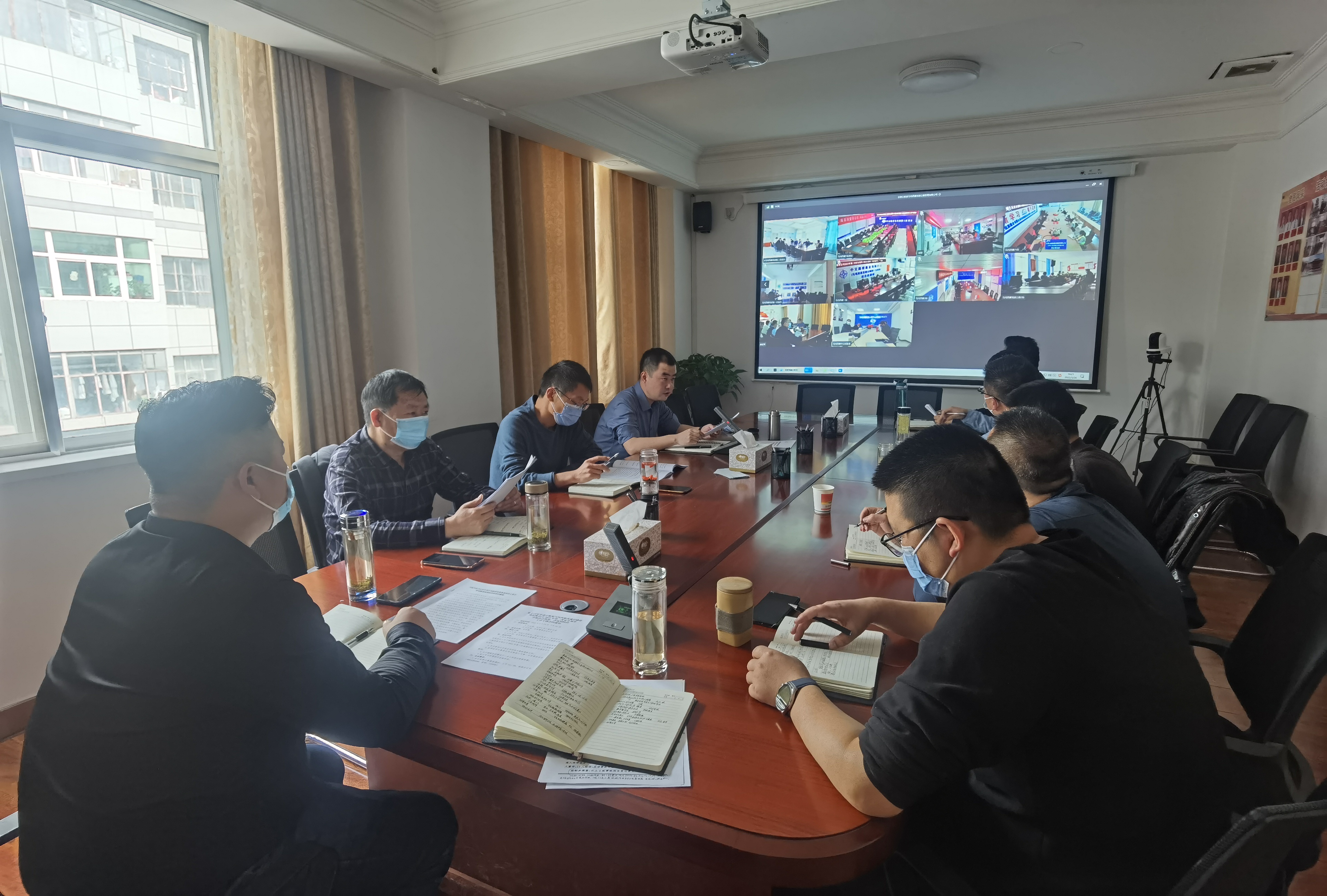 馬塢西寨項(xiàng)目組織召開(kāi)第二次安全領(lǐng)導(dǎo)小組會(huì)議暨疫情防控工作視頻會(huì)(1).jpg